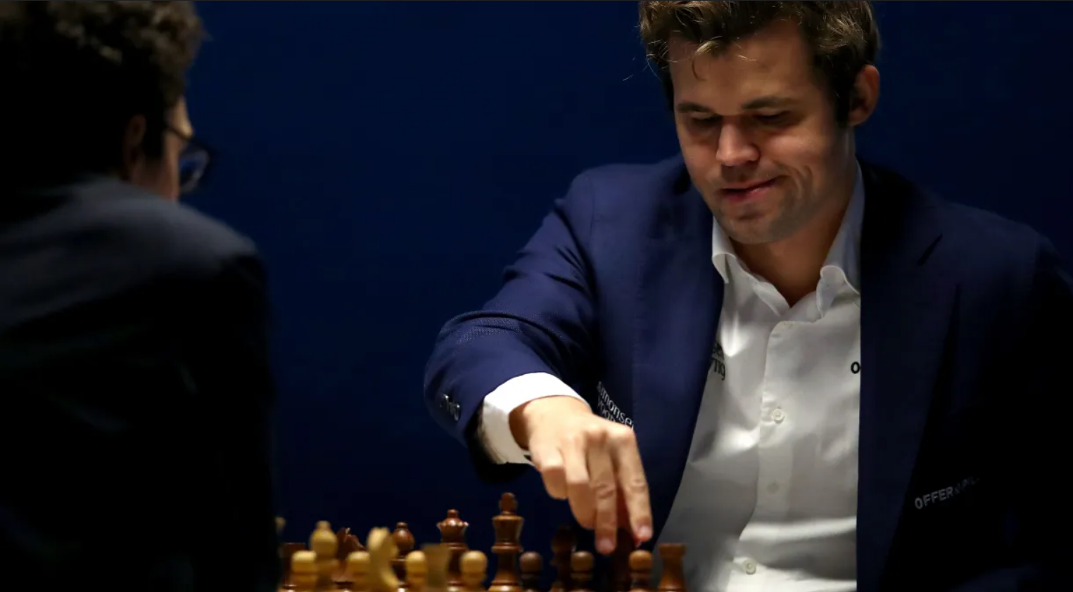 Organização de xadrez investigará alegações de trapaça feitas por Magnus Carlsen